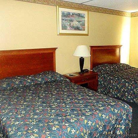 Days Inn By Wyndham West Branch Iowa City Area Zimmer foto