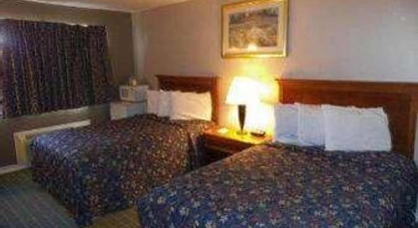 Days Inn By Wyndham West Branch Iowa City Area Exterior foto