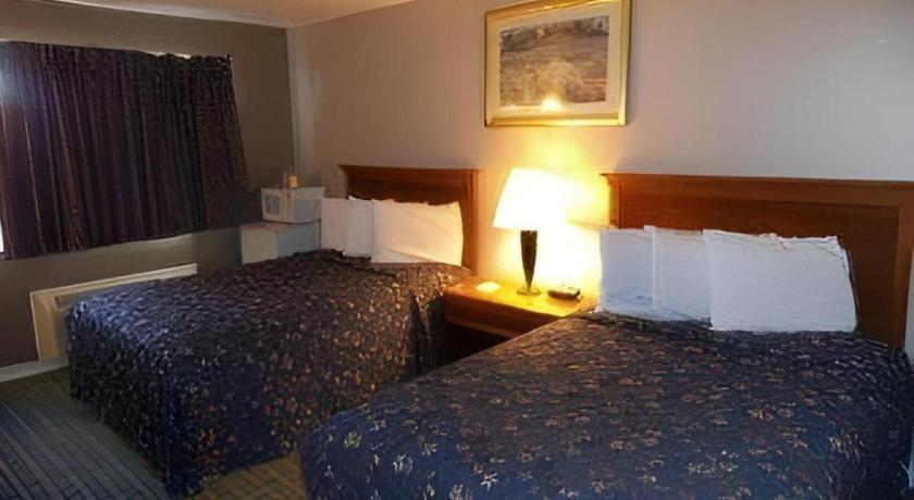 Days Inn By Wyndham West Branch Iowa City Area Exterior foto