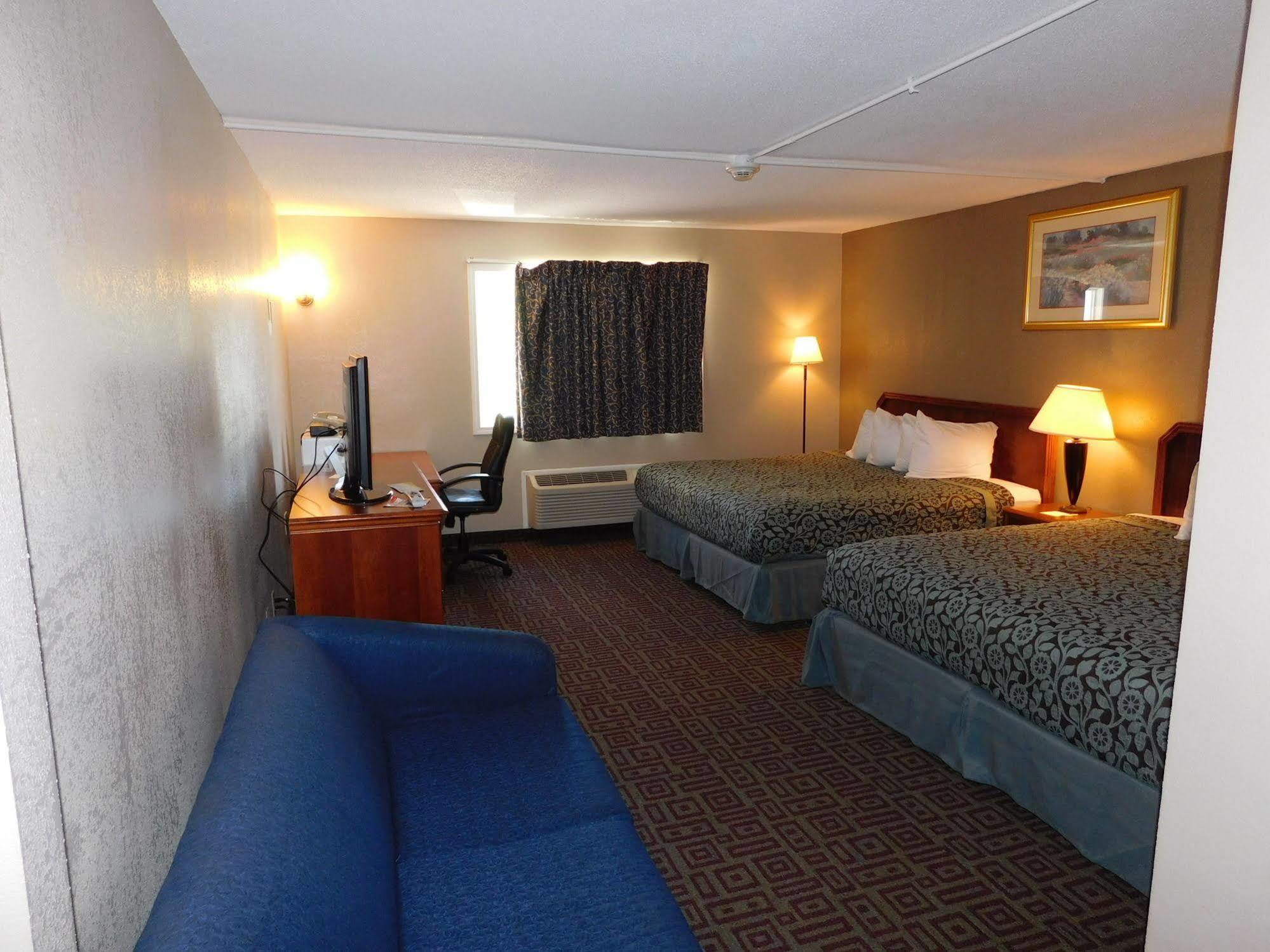 Days Inn By Wyndham West Branch Iowa City Area Exterior foto